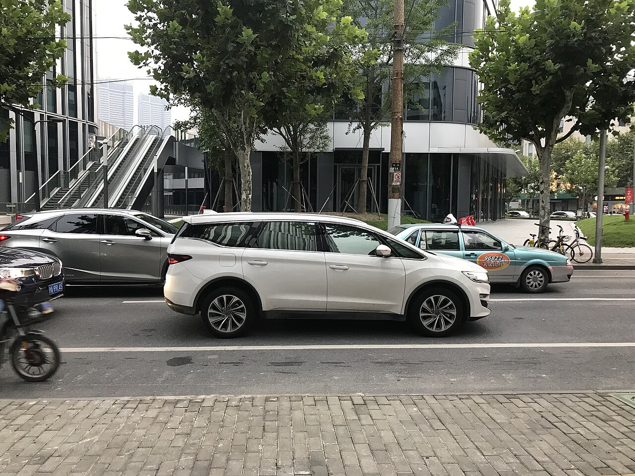 Китайские бренды штурмуют рынок: HAVAL, EXEED и Geely в лидерах
