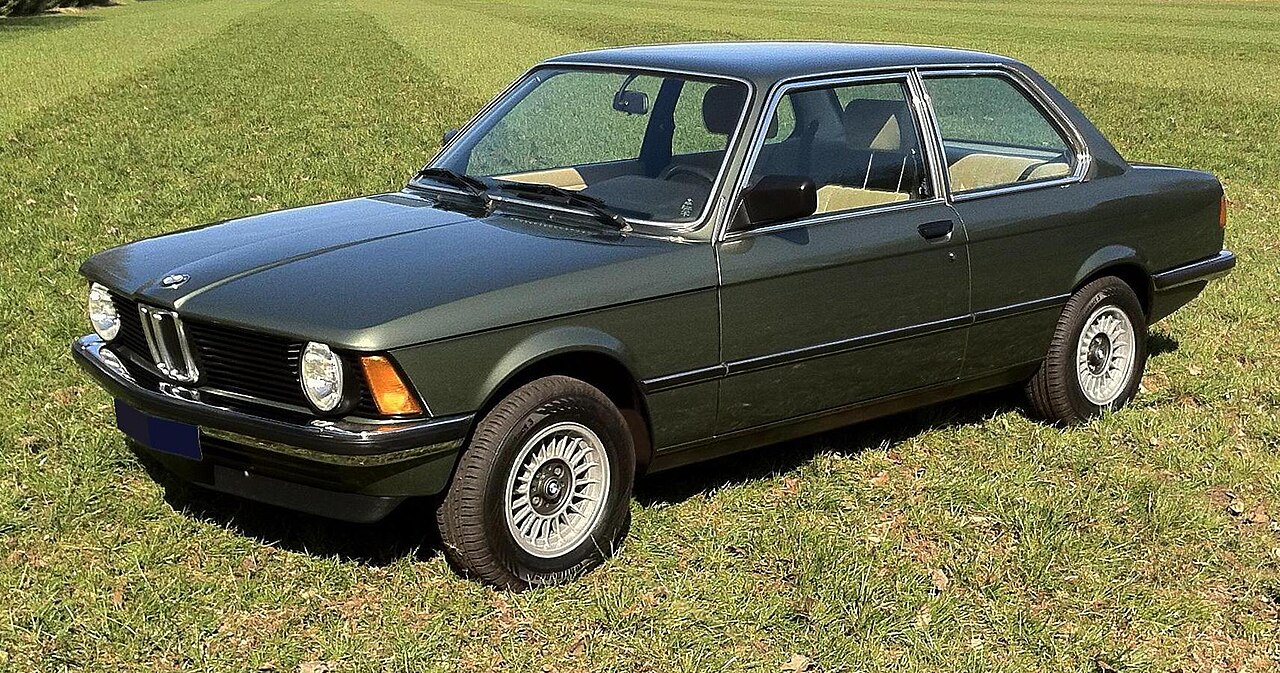 BMW: от авиационных двигателей до «тройки»