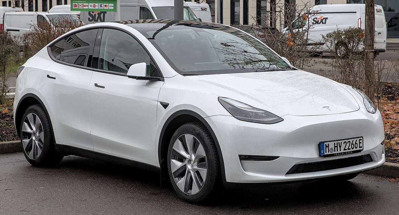 Электрокроссовер Tesla Model Y