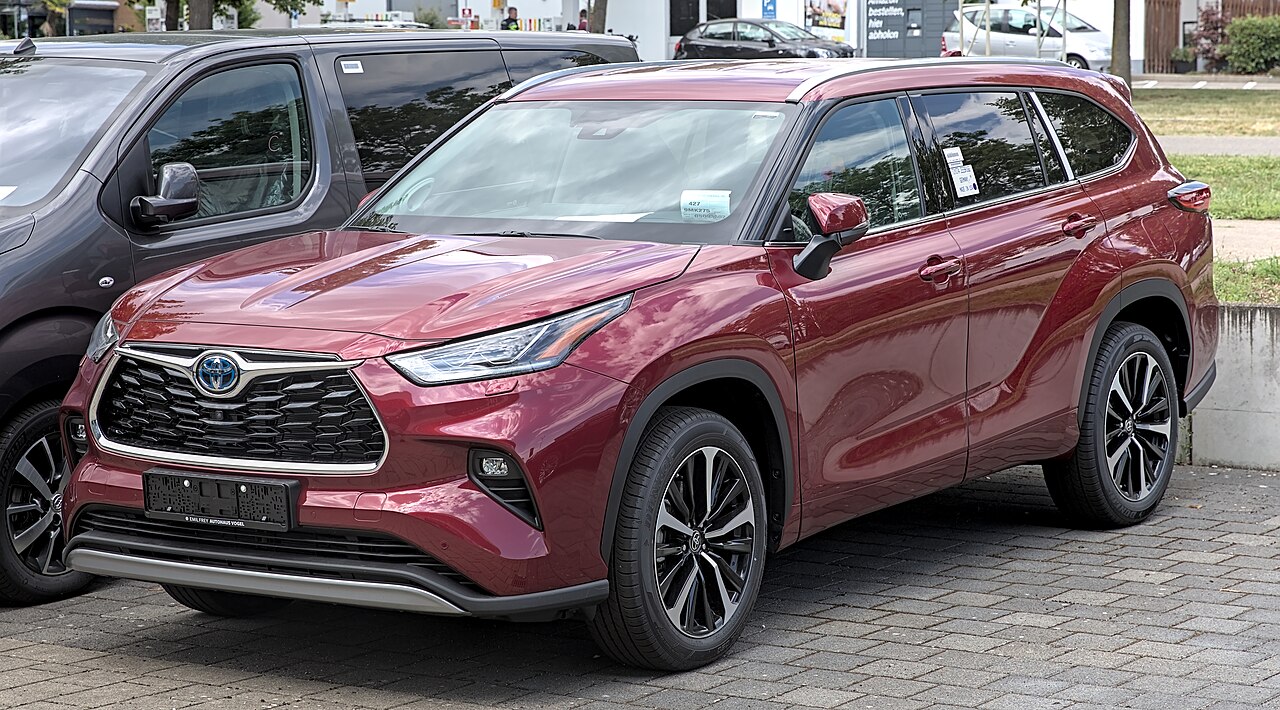 Кроссовер Toyota Highlander