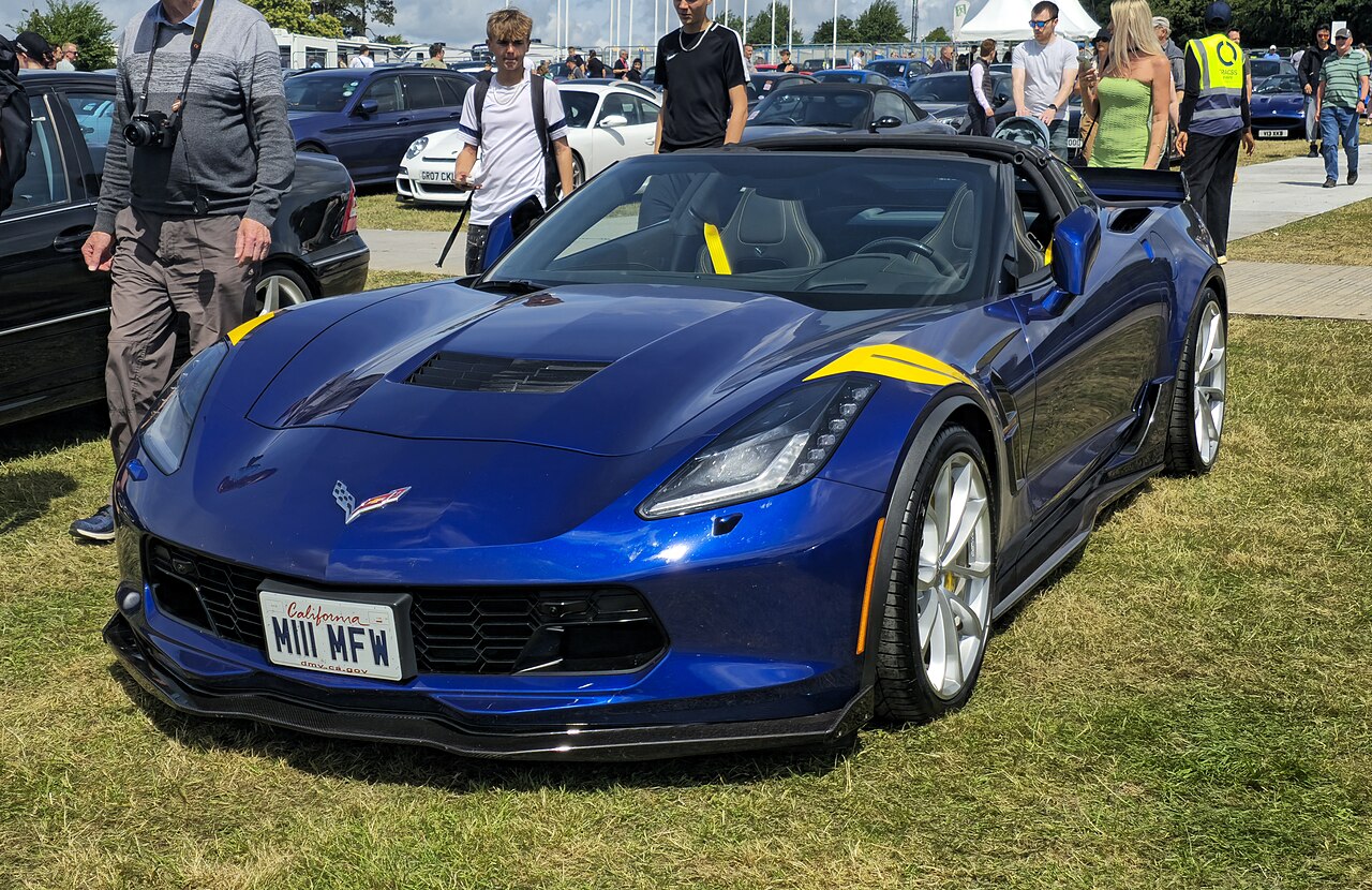 Спорткар Chevrolet Corvette C7 Grand Sport