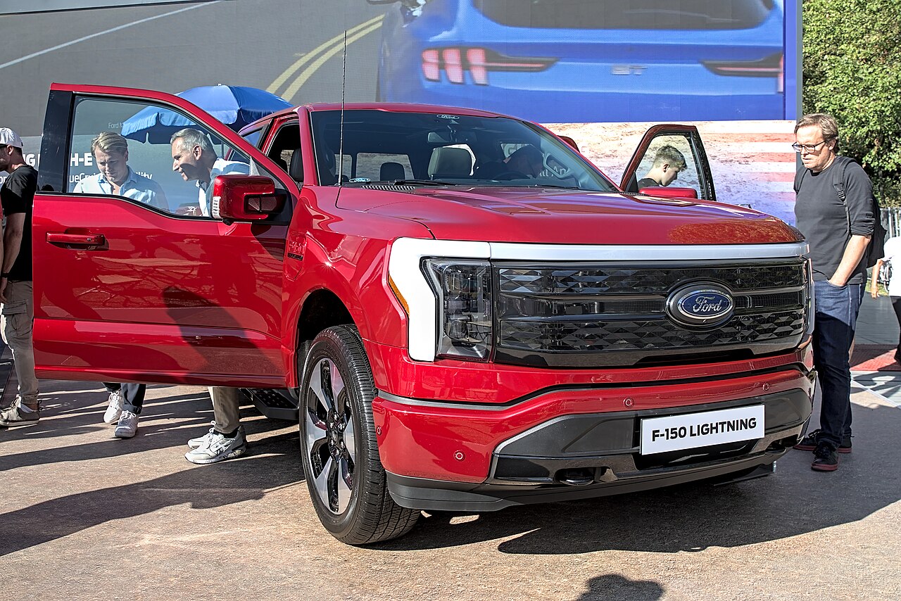 Электрический пикап Ford F-150 Lightning