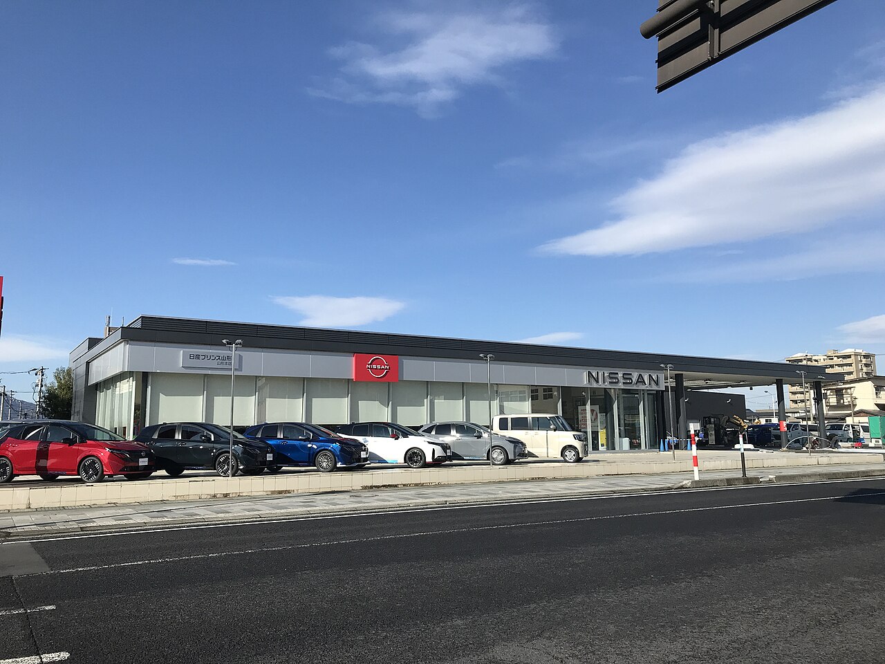 Продажи Nissan в США растут 19-й месяц подряд