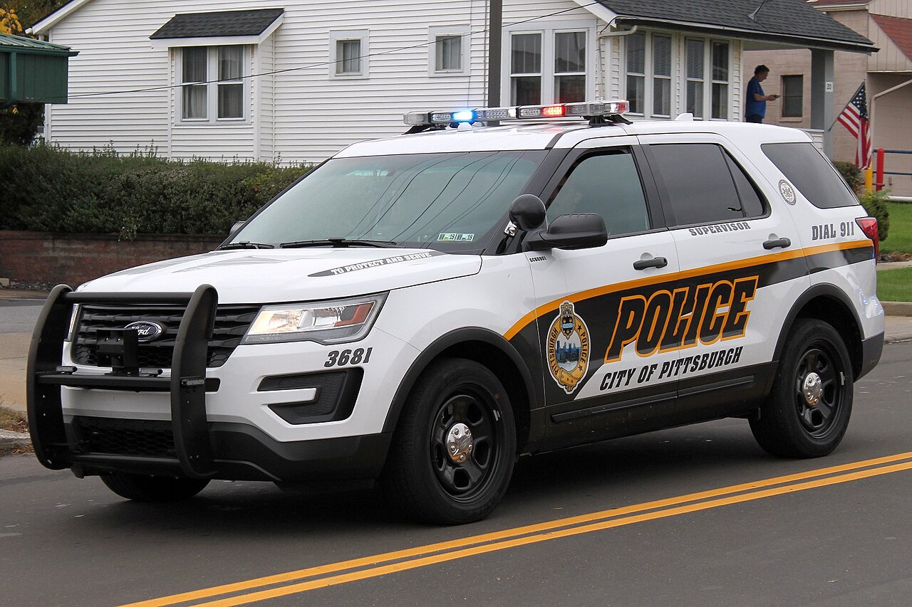 Полицейский патрульный автомобиль Ford Police Interceptor Utility