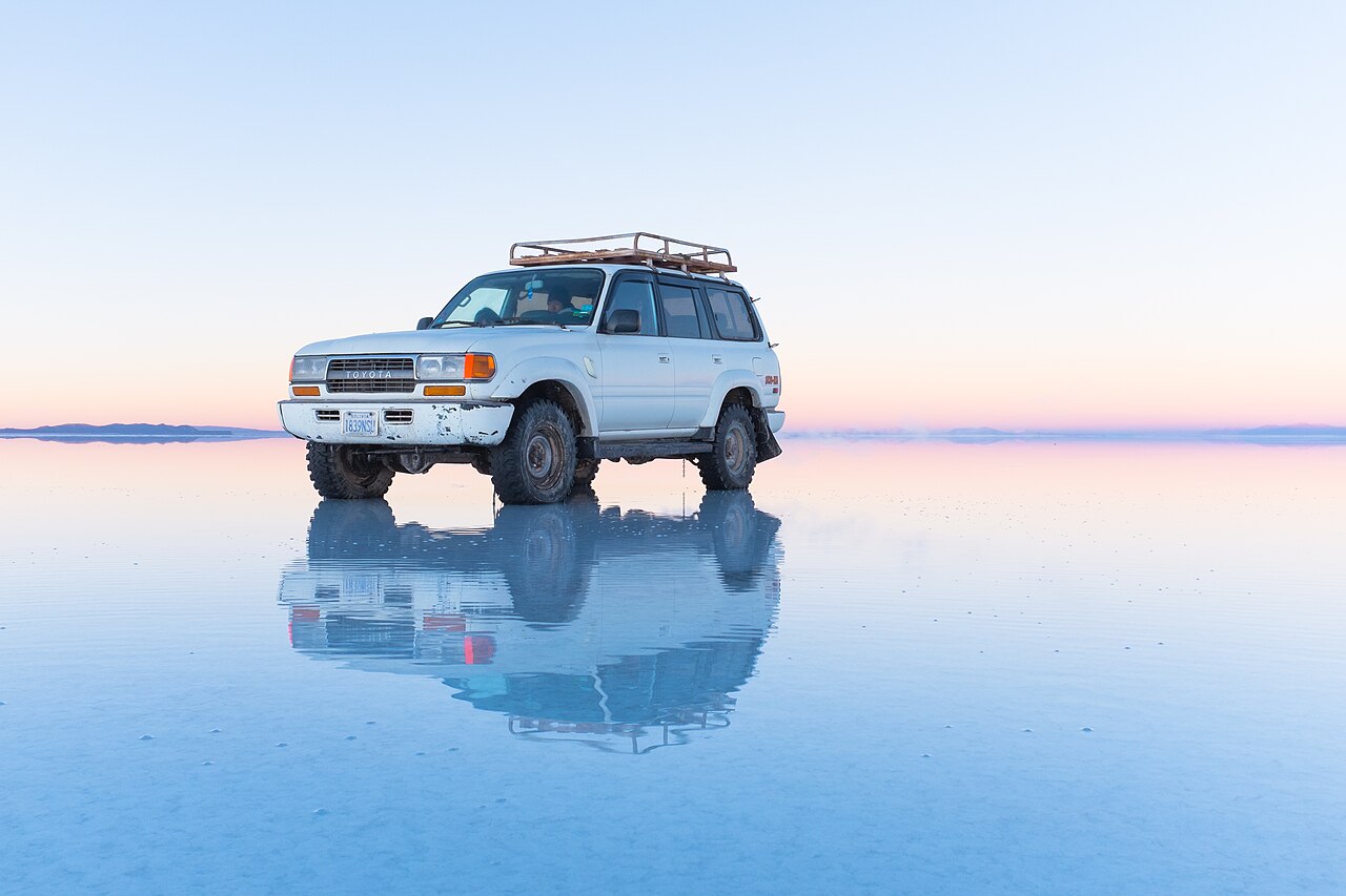 Отзыв Toyota Land Cruiser распространяется на 105 000 внедорожников из-за риска возгорания из-за утечки топлива