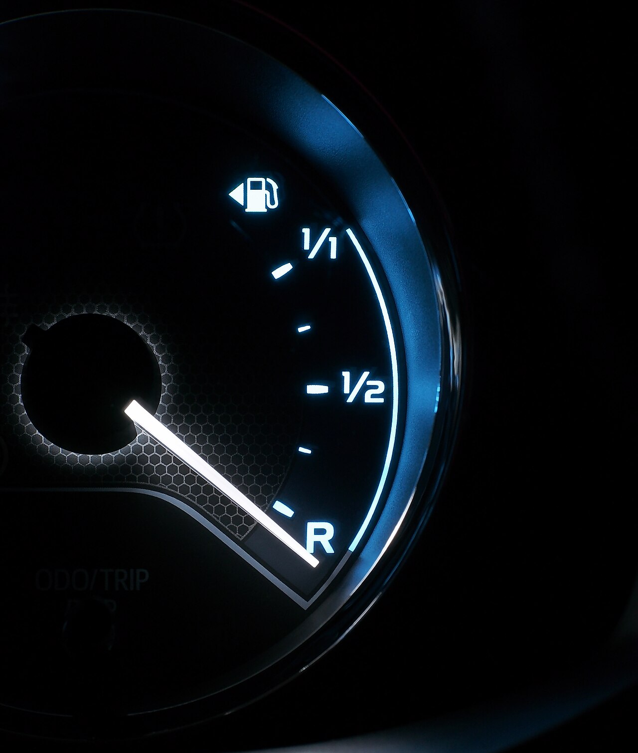 Сделано всего 2500 экземпляров: Toyota Corolla, посвященная 60-летию Toyota, является гибридом